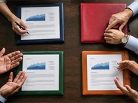 Comunicación directiva en comités de dirección: cómo traducir un mismo mensaje a cuatro idiomas sociales
