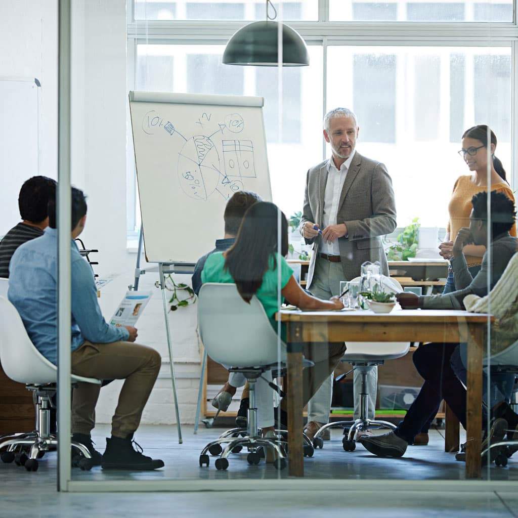 Dirección y consultoría estratégica